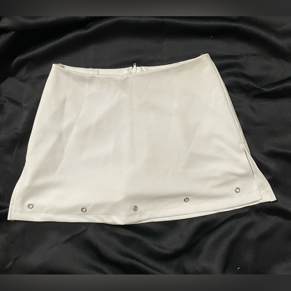 Rave city white skorts